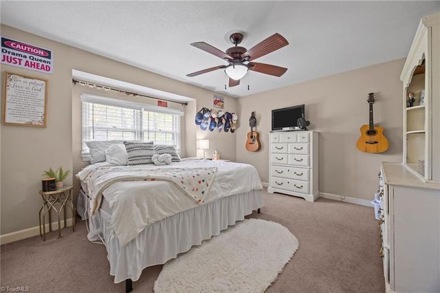1105 Robin Hood Road F, High Point, NC 27262
