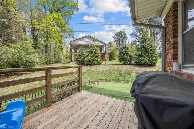 1105 Robin Hood Road F, High Point, NC 27262