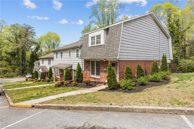 1105 Robin Hood Road F, High Point, NC 27262