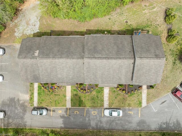 1105 Robin Hood Road F, High Point, NC 27262
