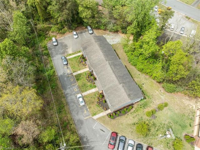 1105 Robin Hood Road F, High Point, NC 27262