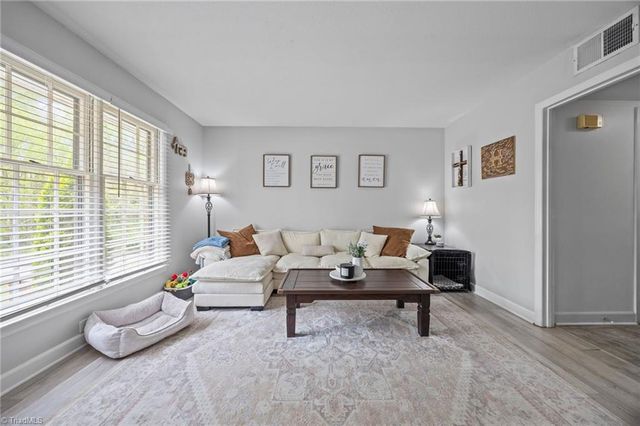 1105 Robin Hood Road F, High Point, NC 27262