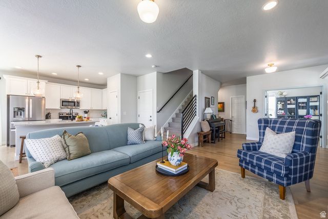 10901 S PORCINI DR, South Jordan, UT 84009