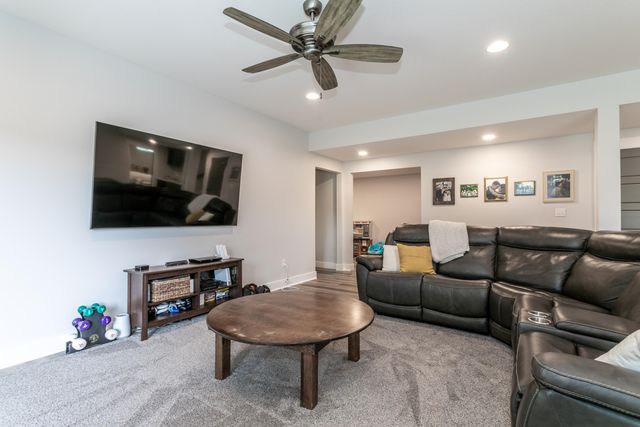 5452 HEATH CT, Columbia, MO 65203