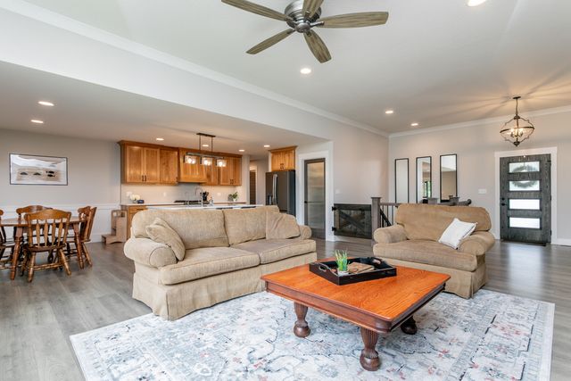 5452 HEATH CT, Columbia, MO 65203