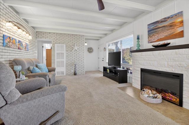 22 Melway Circle, Monterey, CA 93940