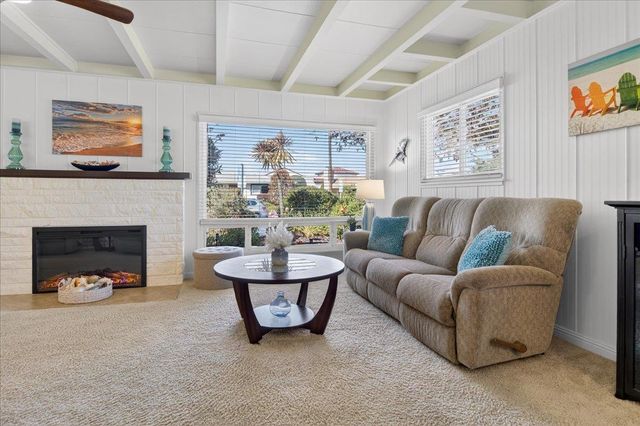 22 Melway Circle, Monterey, CA 93940
