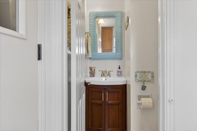 22 Melway Circle, Monterey, CA 93940