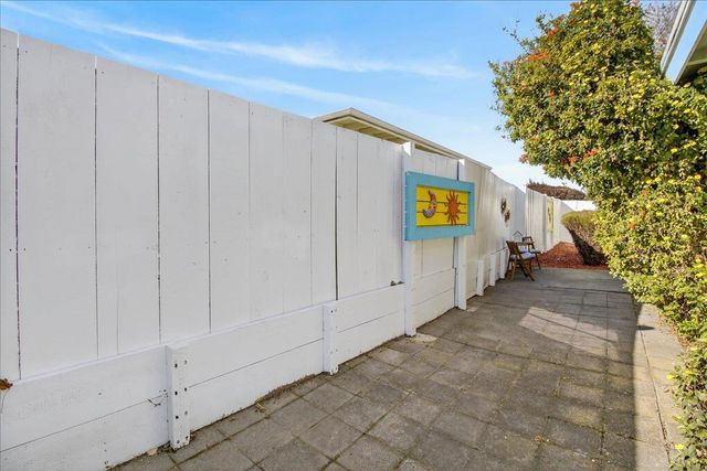 22 Melway Circle, Monterey, CA 93940