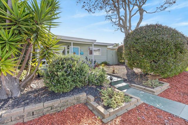 22 Melway Circle, Monterey, CA 93940