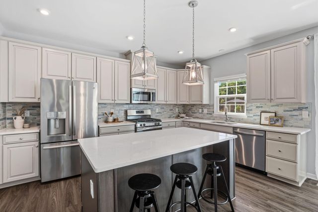 8310 Woodland Creek Court, Blacklick, OH 43004