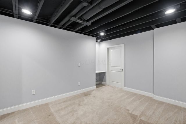 8310 Woodland Creek Court, Blacklick, OH 43004