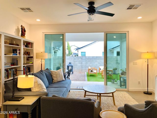 251 E MINT Lane, San Tan Valley, AZ 85140