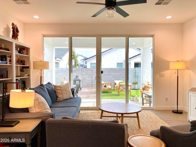 251 E MINT Lane, San Tan Valley, AZ 85140