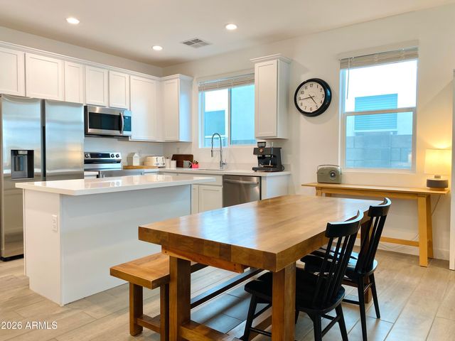 251 E MINT Lane, San Tan Valley, AZ 85140
