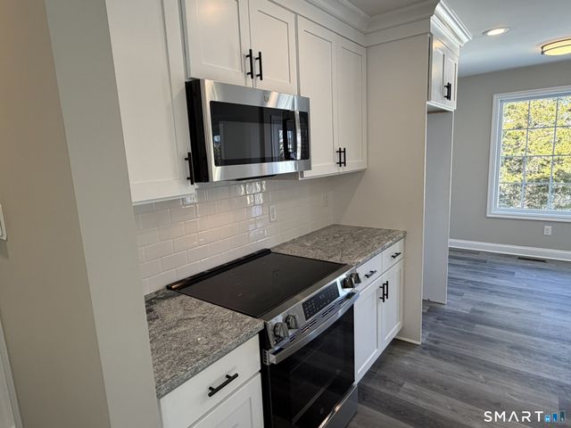 39 Westminster Avenue, Shelton, CT 06484