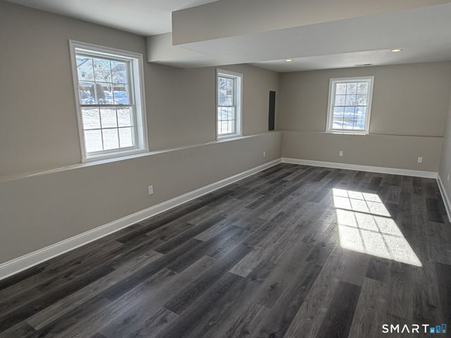 39 Westminster Avenue, Shelton, CT 06484