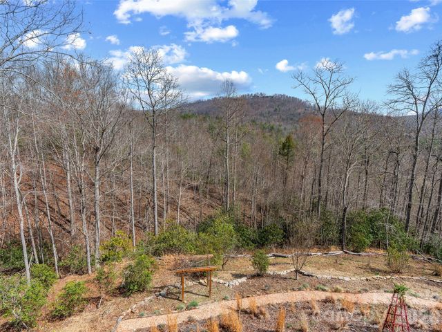 276 Stone Valley Way, Hendersonville, NC 28792