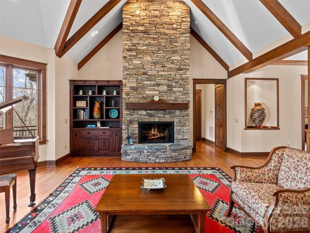 276 Stone Valley Way, Hendersonville, NC 28792