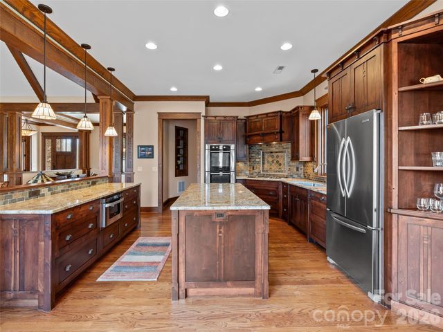 276 Stone Valley Way, Hendersonville, NC 28792