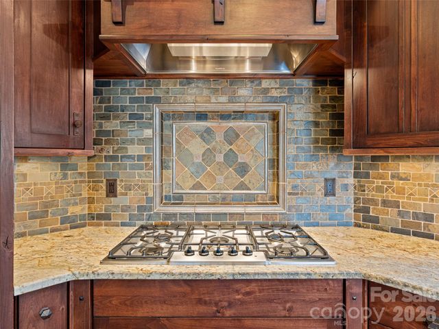 276 Stone Valley Way, Hendersonville, NC 28792