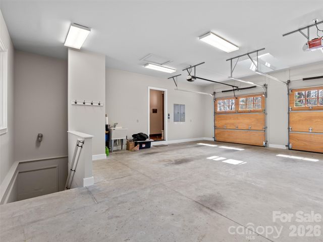 276 Stone Valley Way, Hendersonville, NC 28792