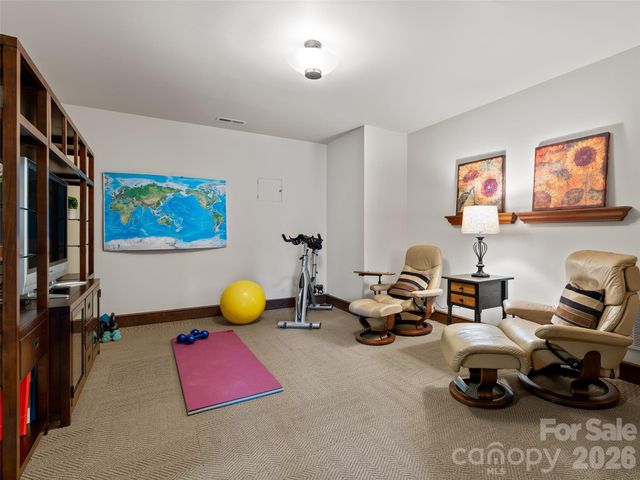 276 Stone Valley Way, Hendersonville, NC 28792