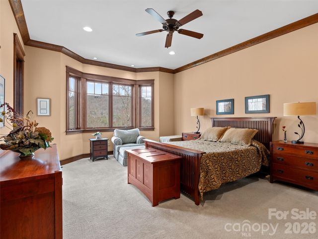 276 Stone Valley Way, Hendersonville, NC 28792