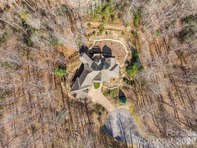 276 Stone Valley Way, Hendersonville, NC 28792