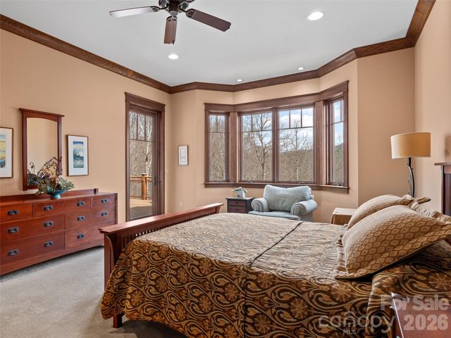 276 Stone Valley Way, Hendersonville, NC 28792