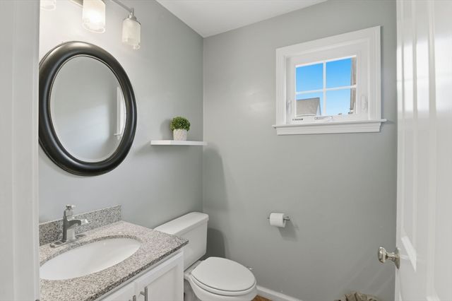 50 Desmoines Rd A3, Quincy, MA 02169