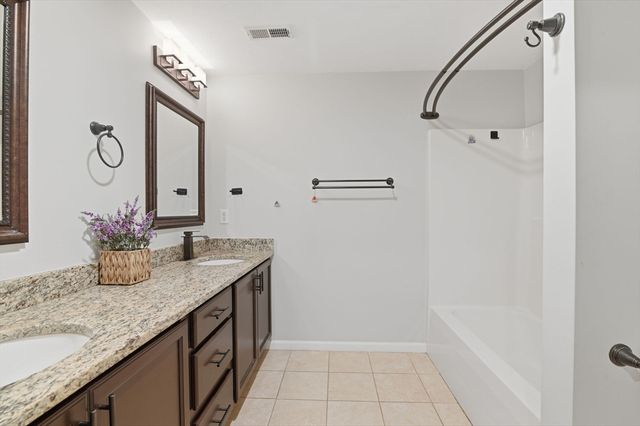50 Desmoines Rd A3, Quincy, MA 02169