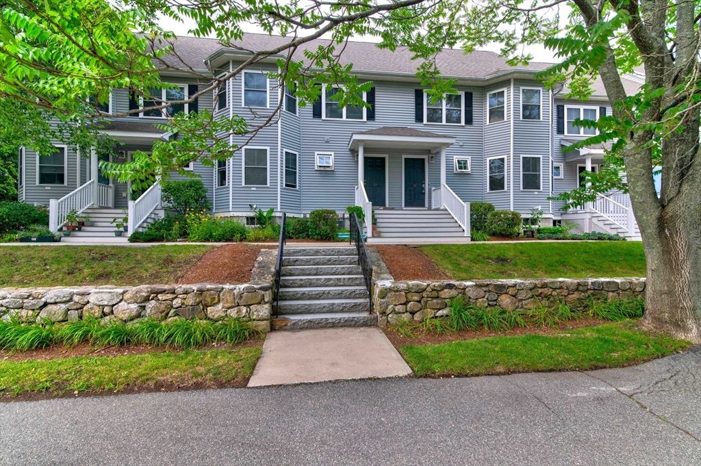 50 Desmoines Rd A3, Quincy, MA 02169