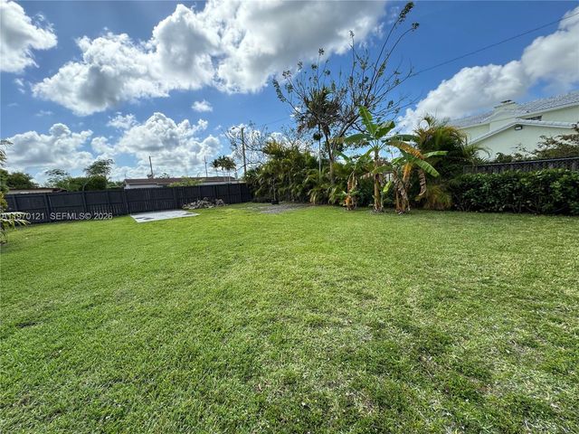 8400 SW 46th St, Miami, FL 33155