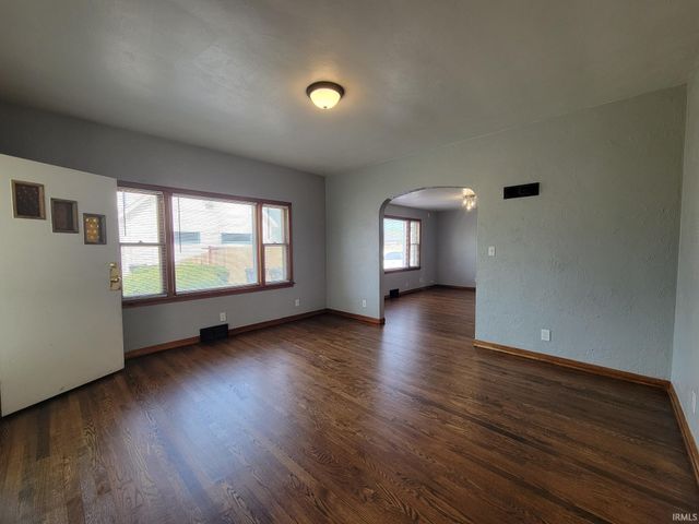 426 Kosciuszko Street, South Bend, IN 46619