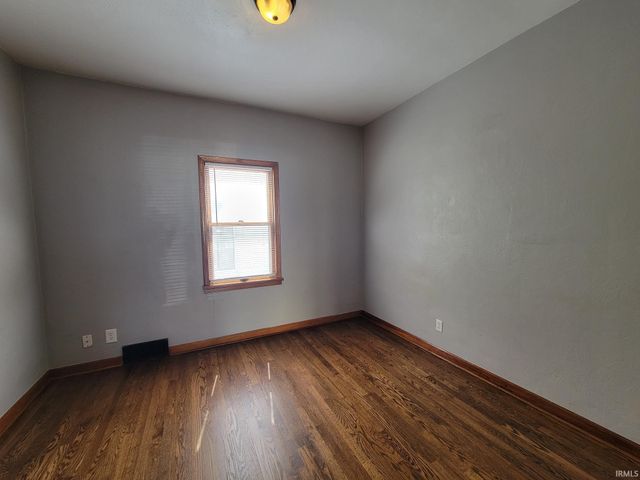 426 Kosciuszko Street, South Bend, IN 46619