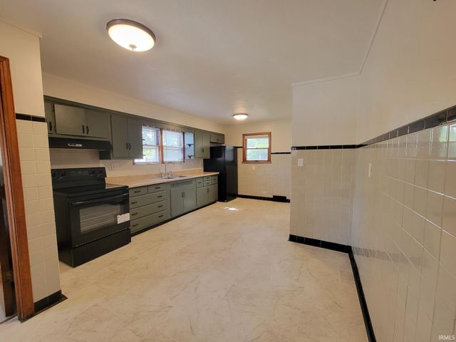 426 Kosciuszko Street, South Bend, IN 46619