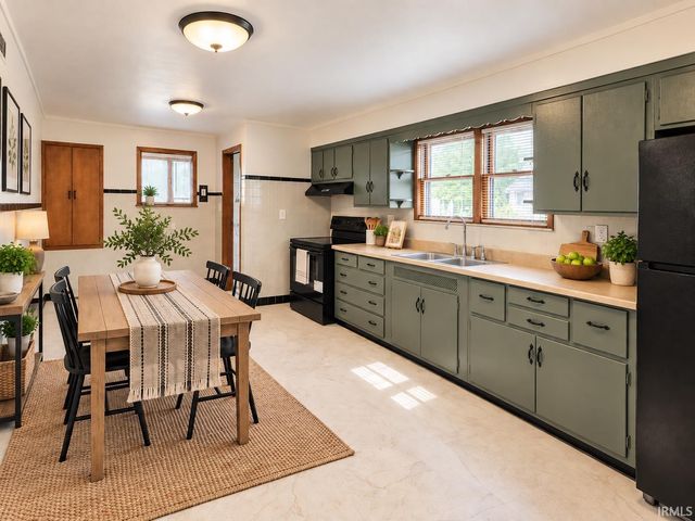 426 Kosciuszko Street, South Bend, IN 46619