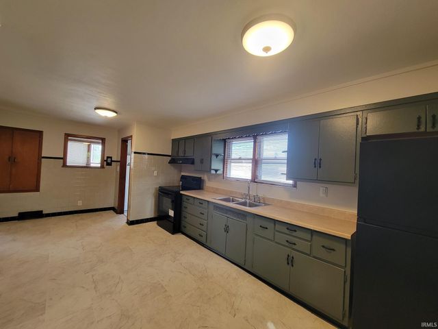 426 Kosciuszko Street, South Bend, IN 46619