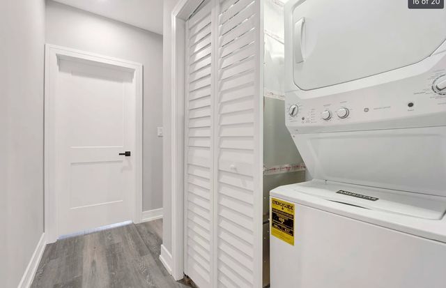 5418 W Belmont Street 3W, Chicago, IL 60641