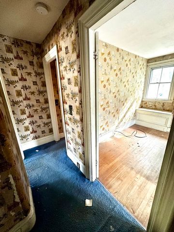 70 Washington St, Easton, MA 02356