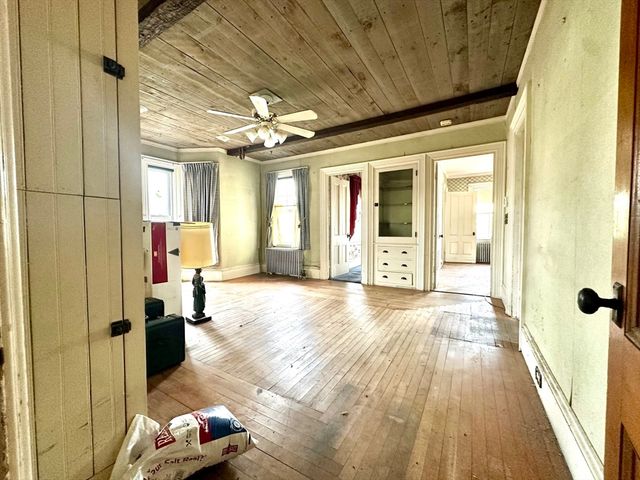 70 Washington St, Easton, MA 02356