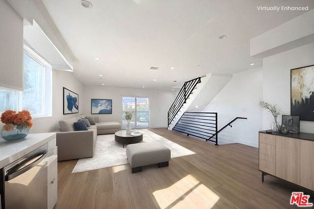 1636 Longwood Avenue, Los Angeles, CA 90019