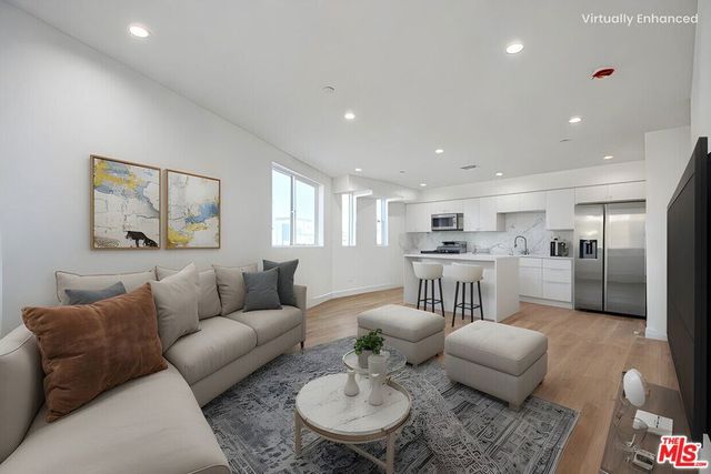 1636 Longwood Avenue, Los Angeles, CA 90019