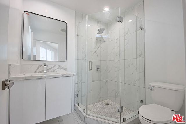 1636 Longwood Avenue, Los Angeles, CA 90019