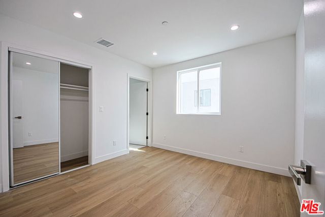 1636 Longwood Avenue, Los Angeles, CA 90019