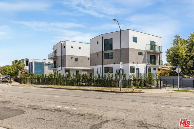 1636 Longwood Avenue, Los Angeles, CA 90019