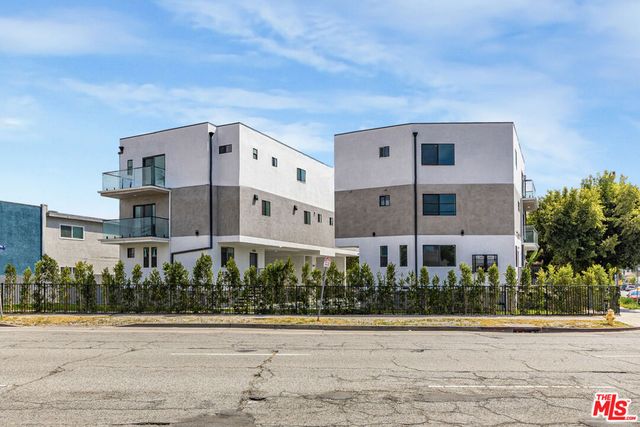 1636 Longwood Avenue, Los Angeles, CA 90019