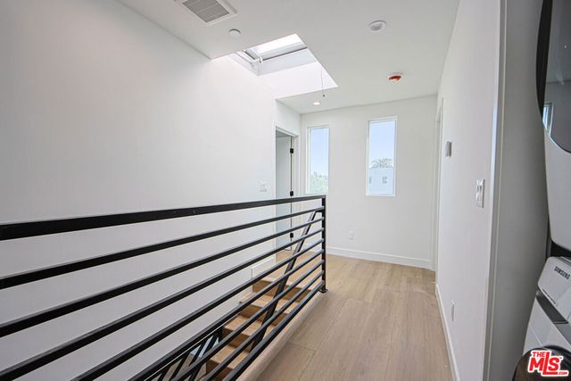 1636 Longwood Avenue, Los Angeles, CA 90019