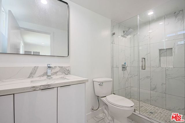 1636 Longwood Avenue, Los Angeles, CA 90019